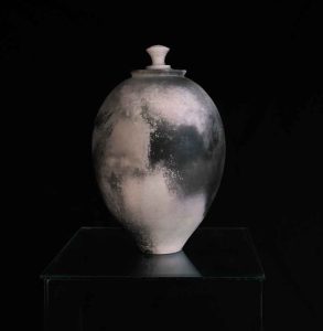 Lesley Tarlinton saggar fired vessel